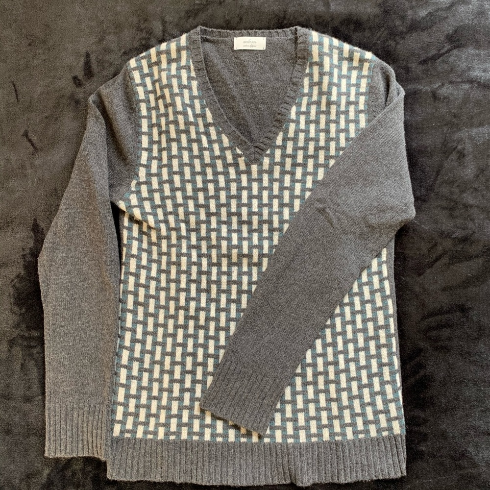ADAM Gray/Pattern wool v-neck sweater - MED